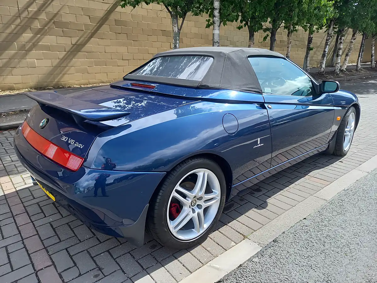 Used 2001 Alfa Romeo Spider Blue Metallic - Interior and Exterior details 20