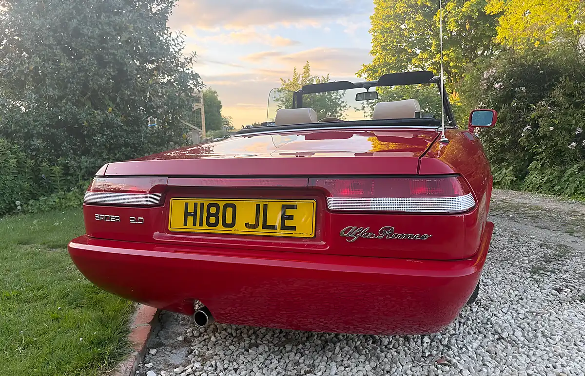 Used 2001 Alfa Romeo Spider S4 Red - Interior and Exterior details 11