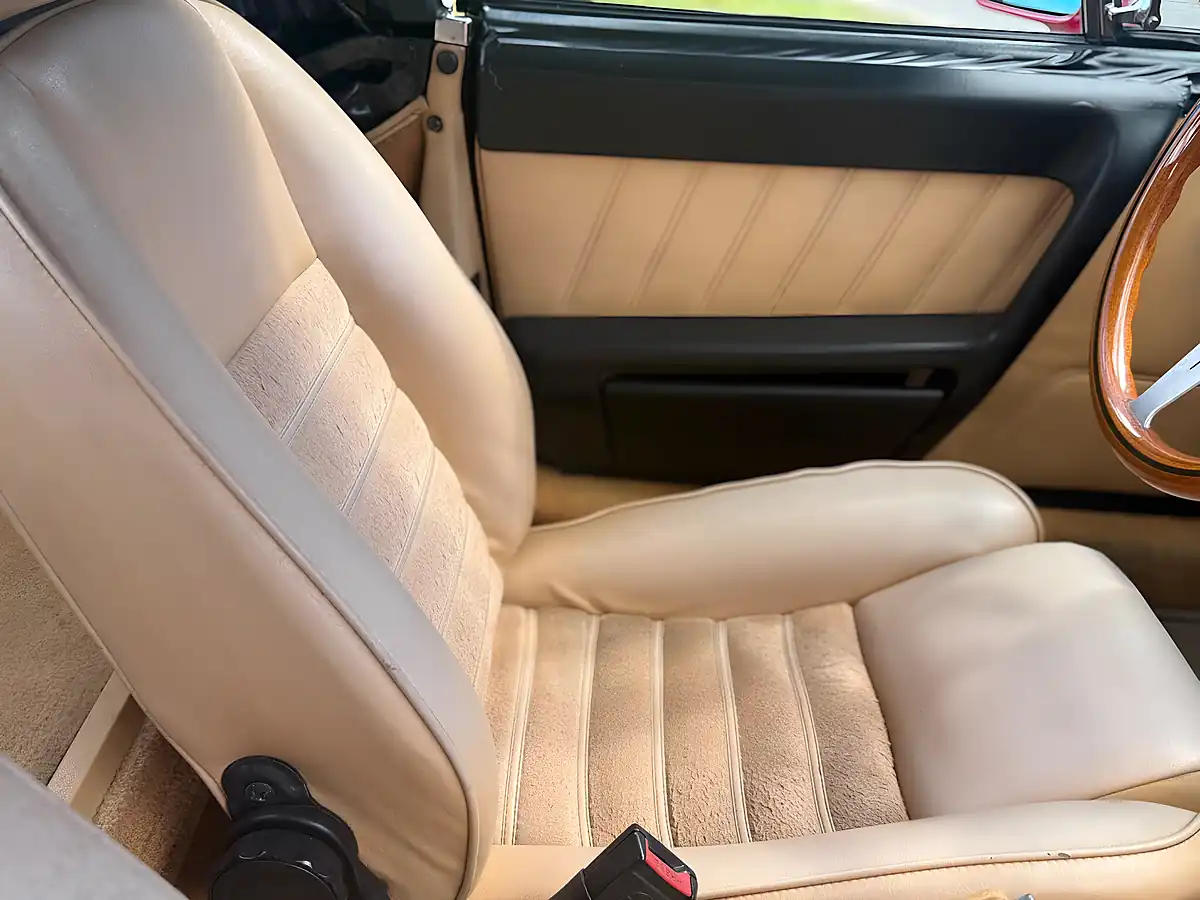 Used 2001 Alfa Romeo Spider S4 Red - Interior and Exterior details 14