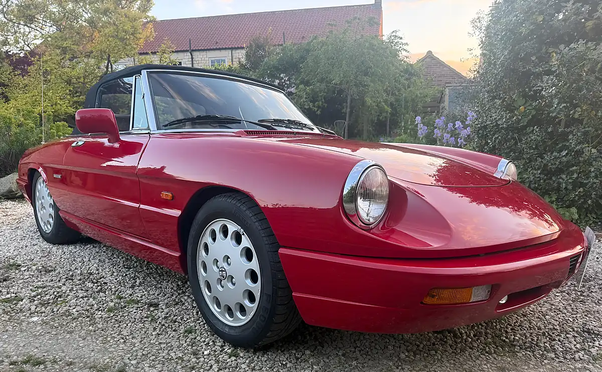 Used 2001 Alfa Romeo Spider S4 Red - Interior and Exterior details 8