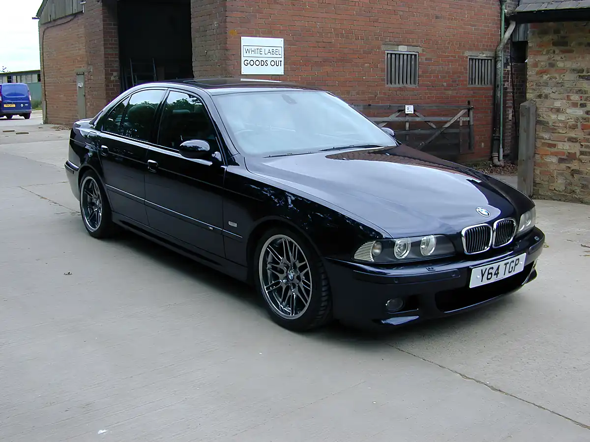 Used 2001 BMW M5 E39 Black - Front View