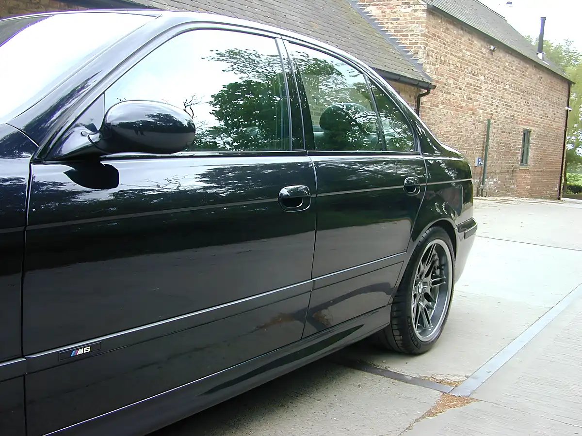 Used 2001 BMW M5 E39 Black - Interior and Exterior details 12