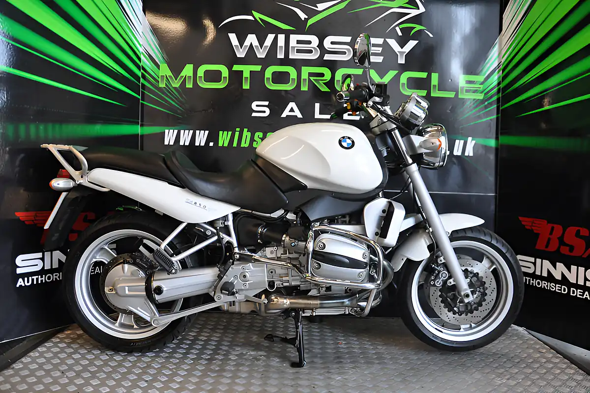 Used 2001 BMW R850R White - Front View