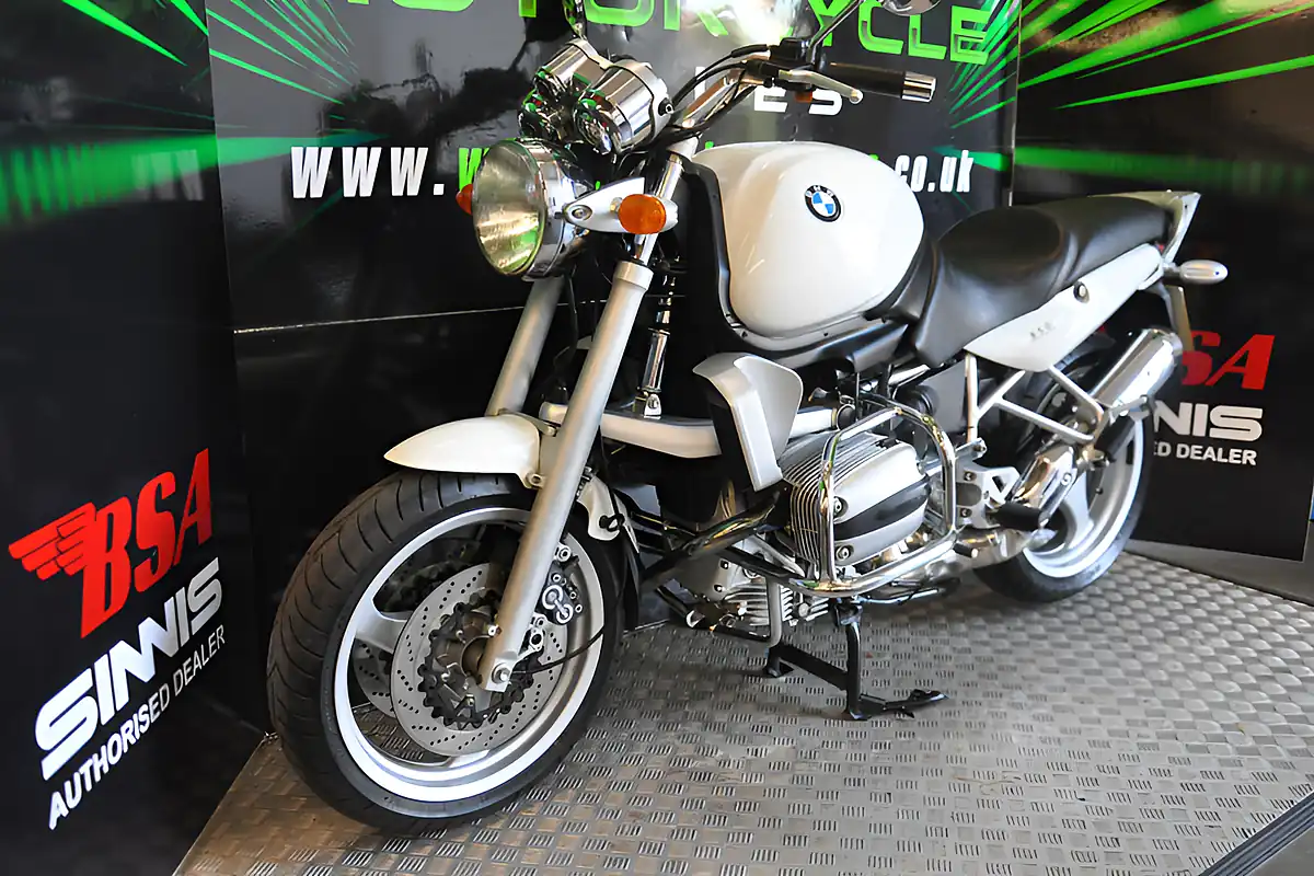 Used 2001 BMW R850R White - Interior and Exterior details 13