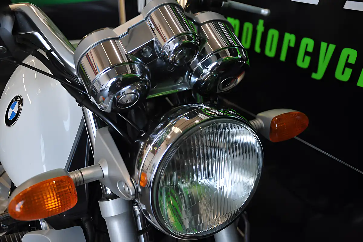 Used 2001 BMW R850R White - Interior and Exterior details 20