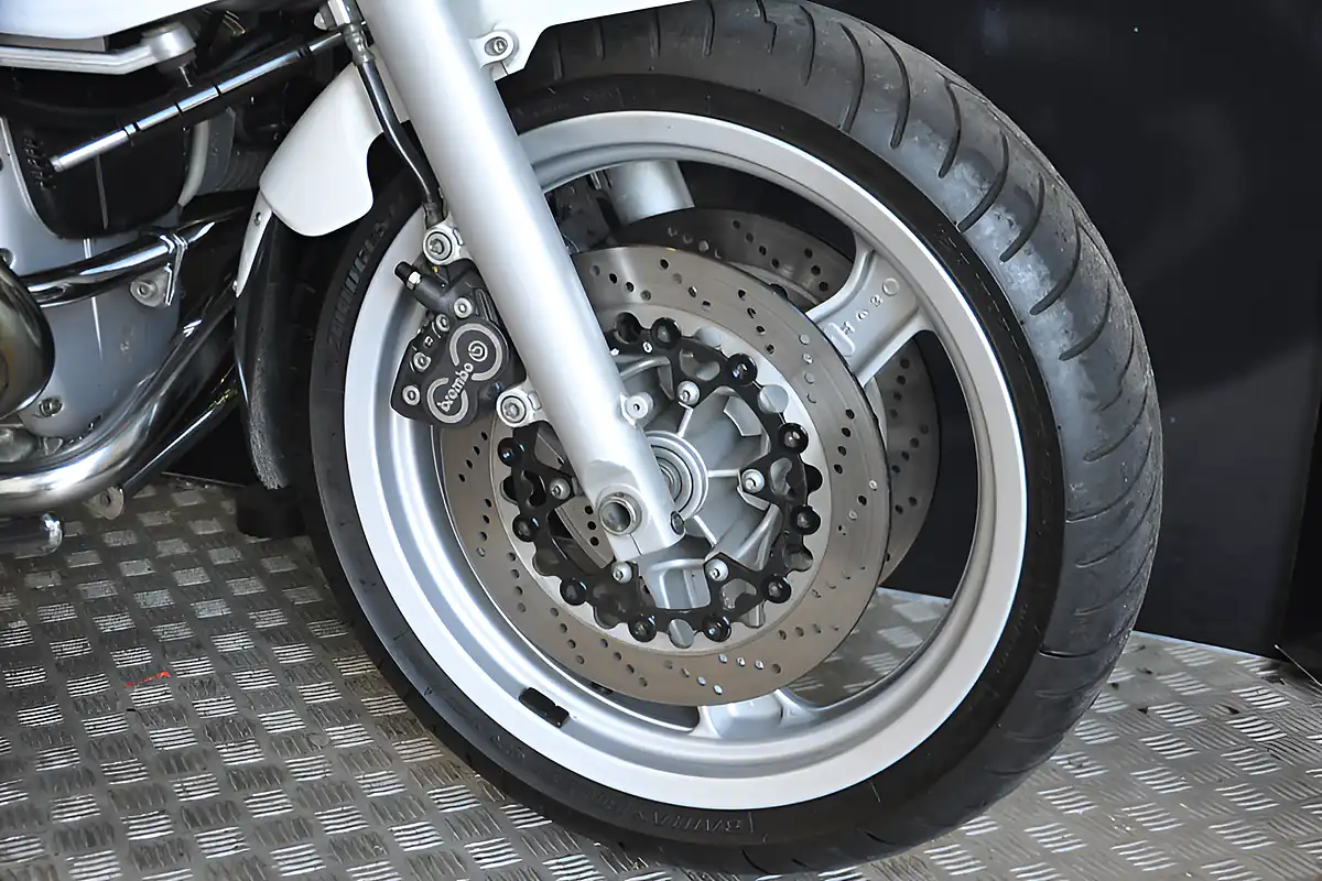 Used 2001 BMW R850R White - Interior and Exterior details 7