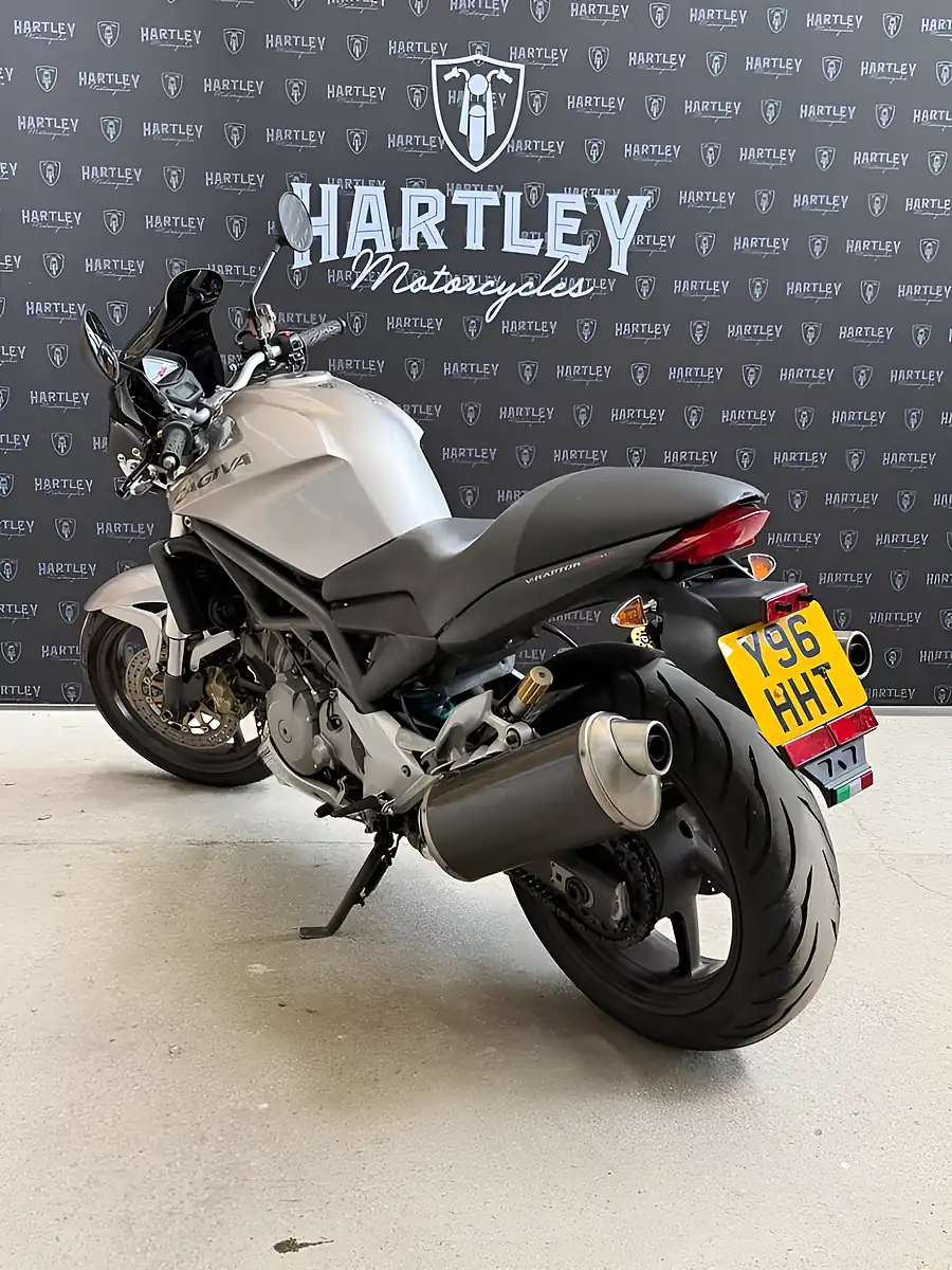 Used 2001 Cagiva V-Raptor 1000 Silver - Interior and Exterior details 4