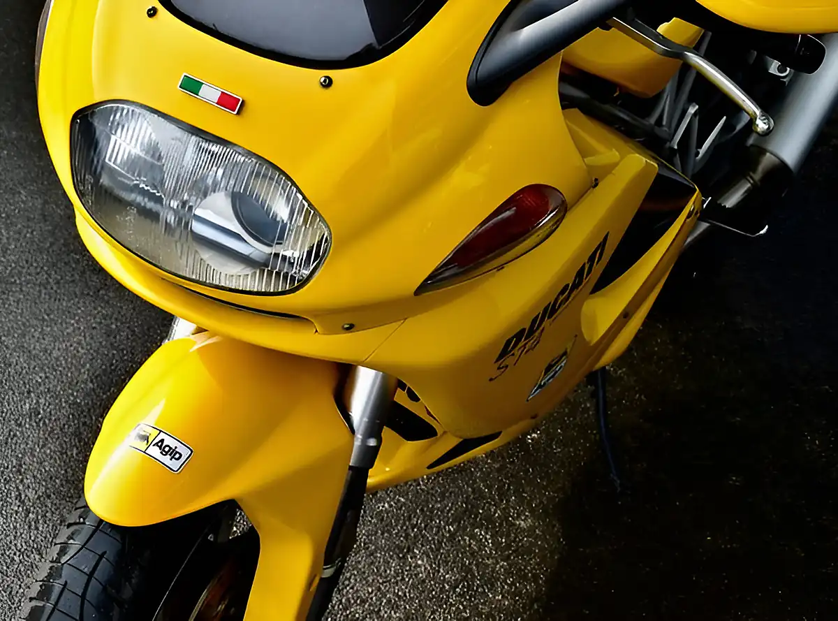 Used 2001 Ducati St4 Yellow - Interior and Exterior details 10