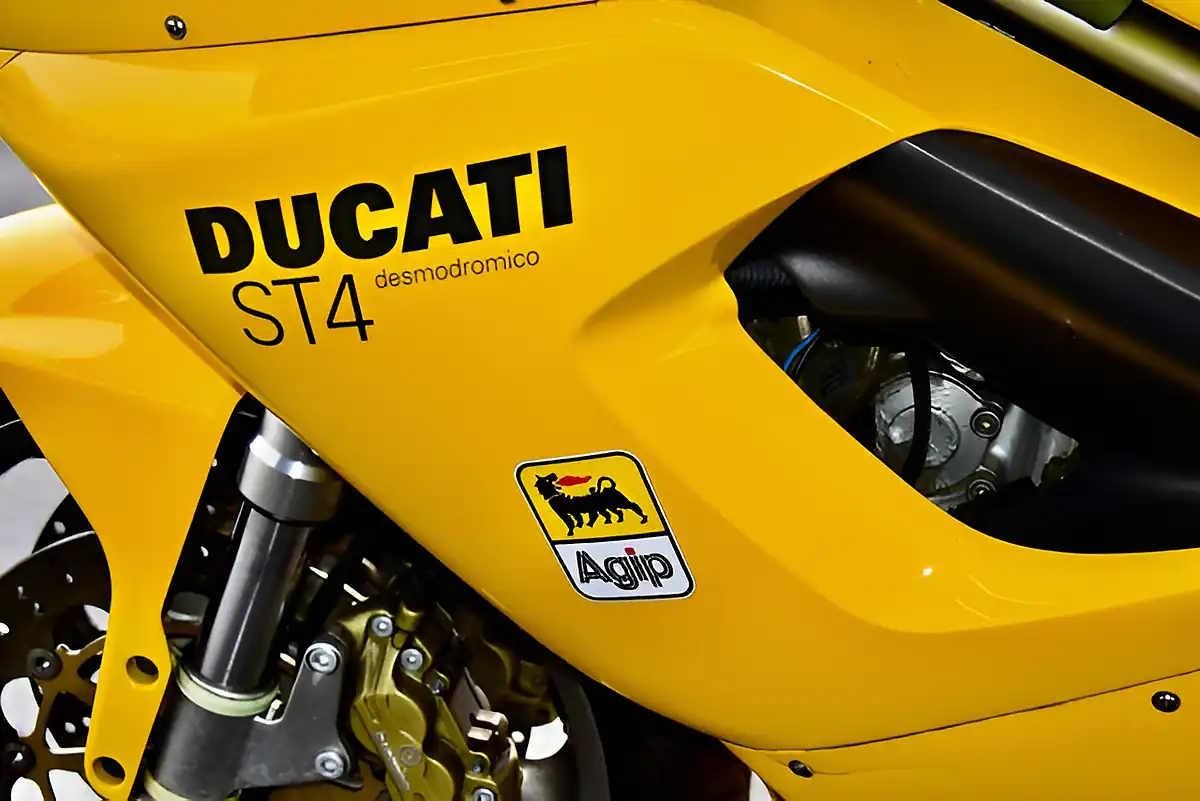 Used 2001 Ducati St4 Yellow - Interior and Exterior details 13