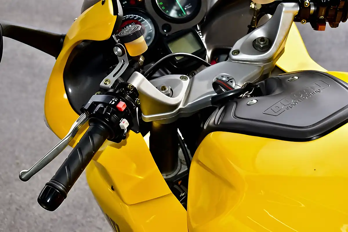 Used 2001 Ducati St4 Yellow - Interior and Exterior details 14