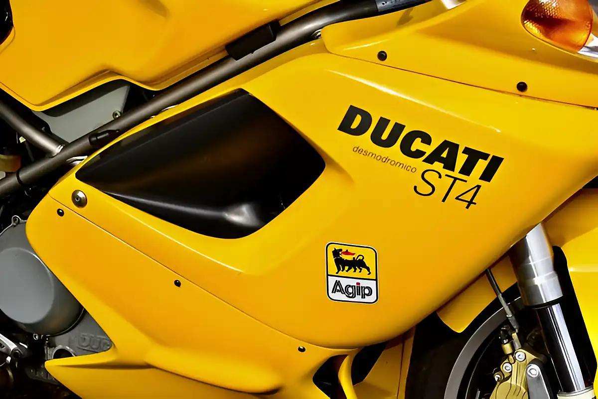 Used 2001 Ducati St4 Yellow - Interior and Exterior details 17