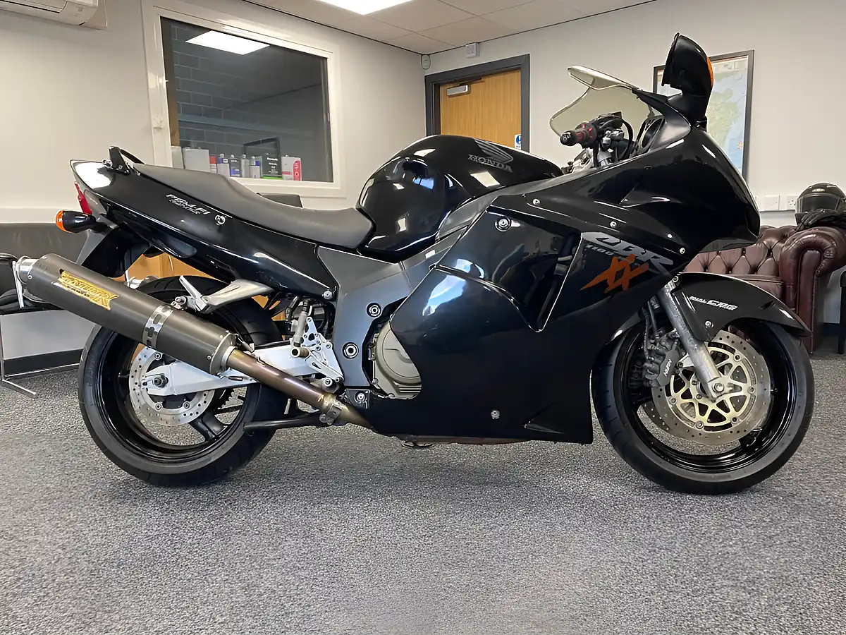 Used 2001 Honda CBR1100 Xx Black - Front View
