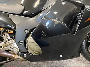 Used 2001 Honda CBR1100 Xx Black - Interior and Exterior details 19