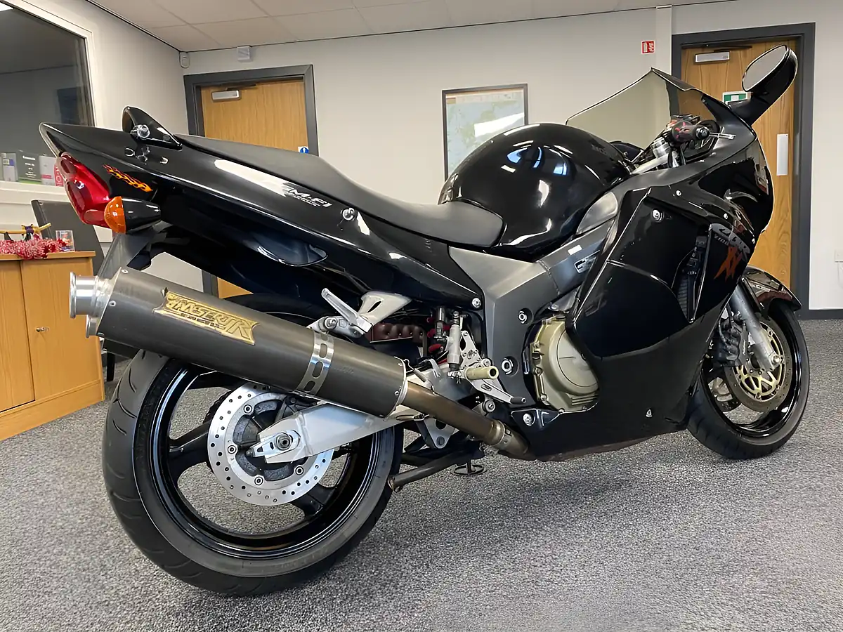 Used 2001 Honda CBR1100 Xx Black - Interior and Exterior details 5