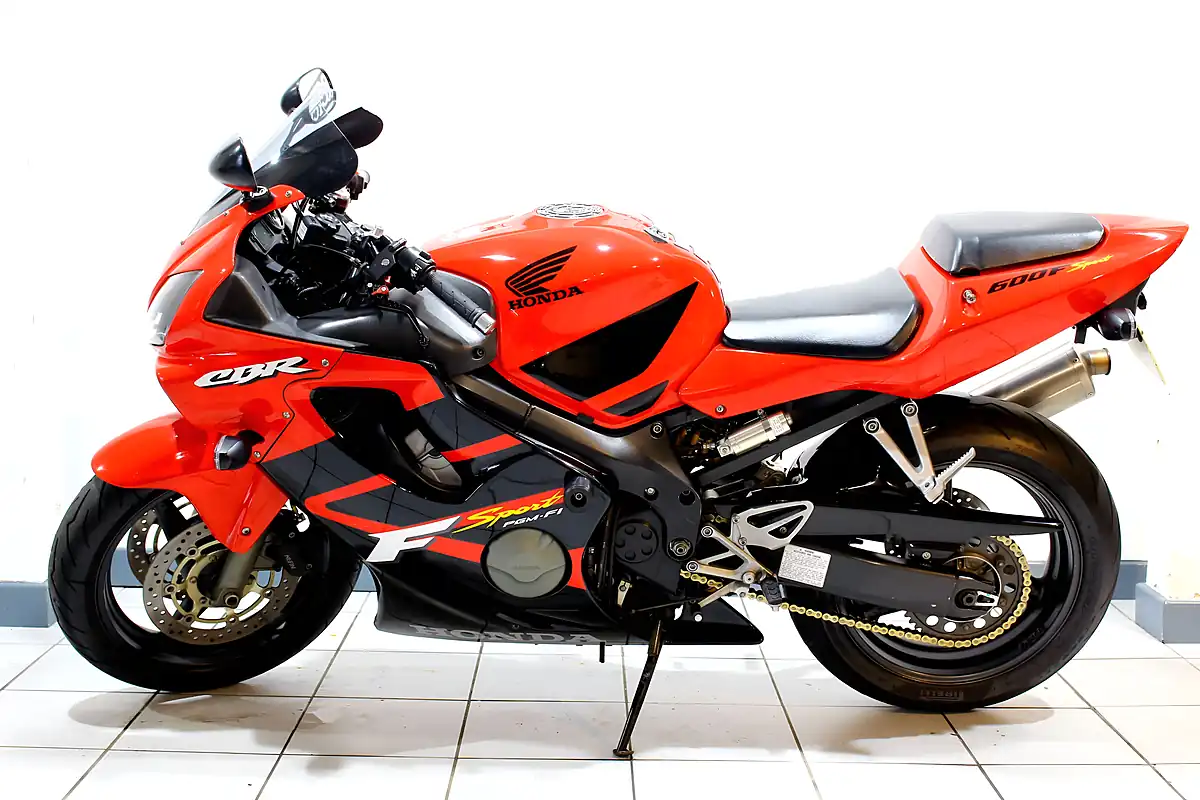 Used 2001 Honda CBR600 F Sport Red - Interior and Exterior details 2