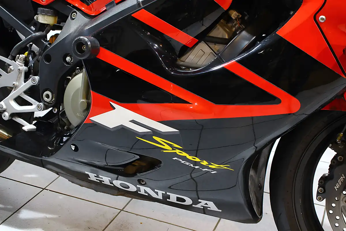 Used 2001 Honda CBR600 F Sport Red - Interior and Exterior details 5