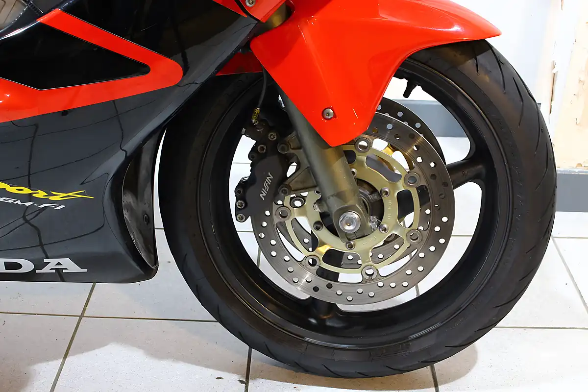 Used 2001 Honda CBR600 F Sport Red - Interior and Exterior details 6