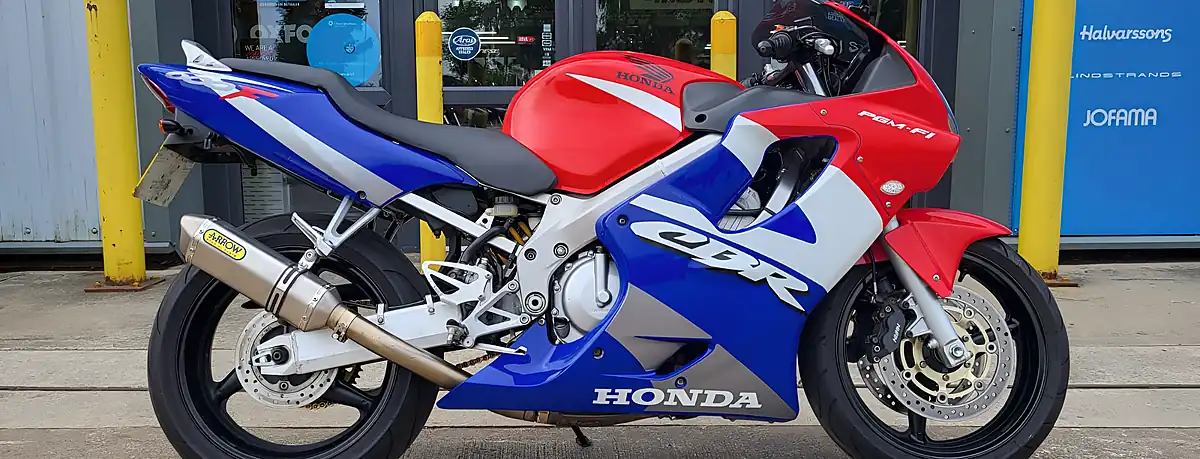 Used 2001 Honda CBR600F - Front View