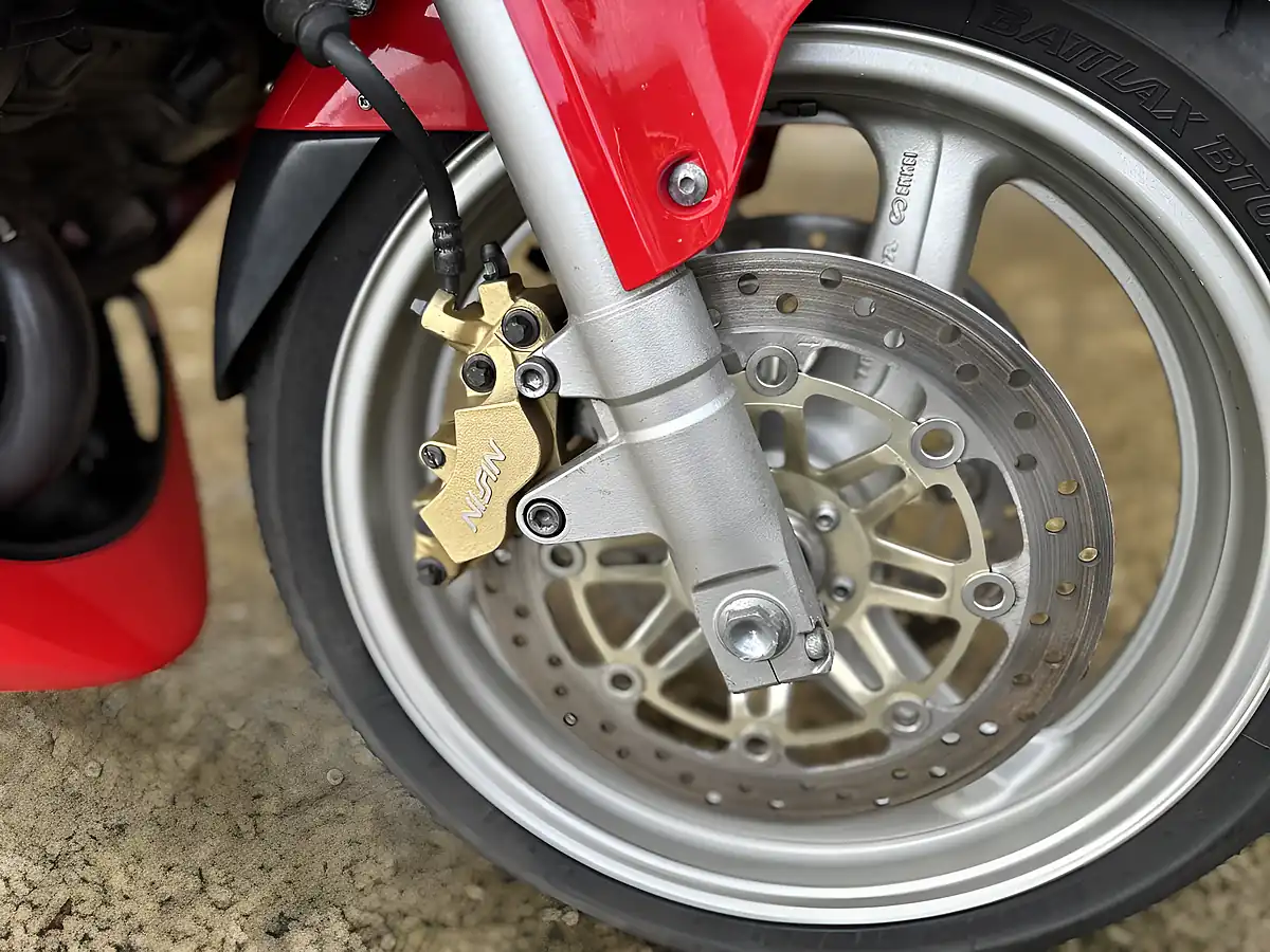 Used 2001 Honda Vtr 1000 Firestorm Red - Interior and Exterior details 14