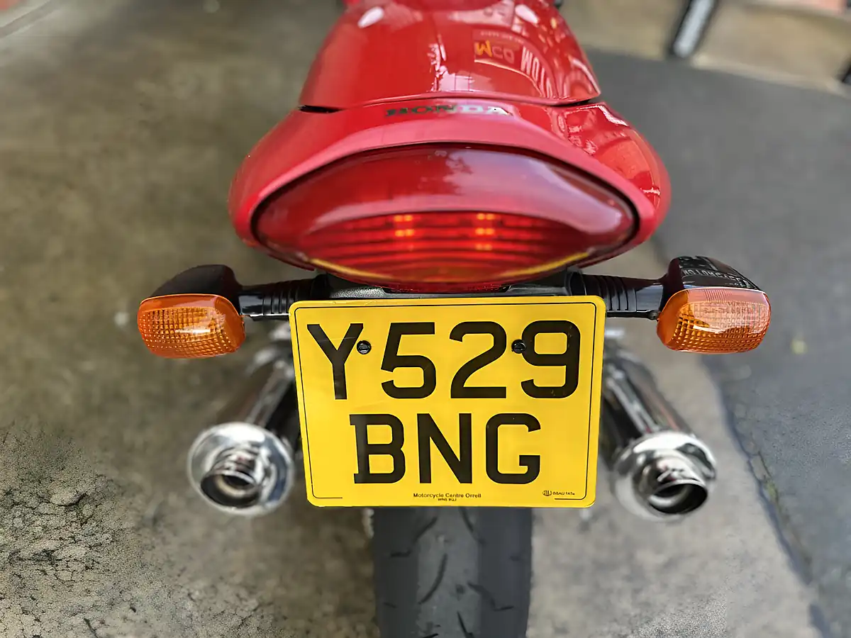 Used 2001 Honda Vtr 1000 Firestorm Red - Interior and Exterior details 19