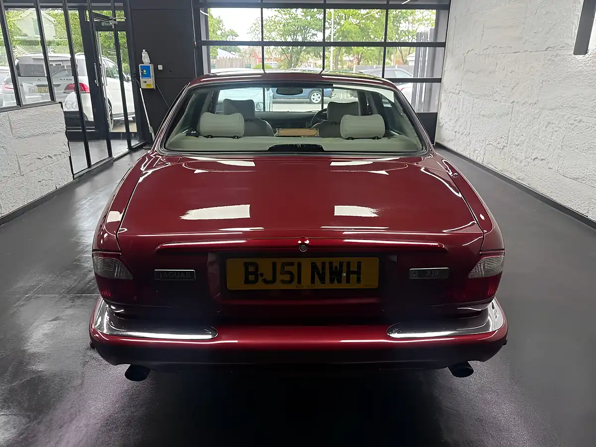 Used 2001 Jaguar Xj XJ8 Red - Interior and Exterior details 12