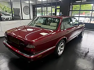 Used 2001 Jaguar Xj XJ8 Red - Interior and Exterior details 6