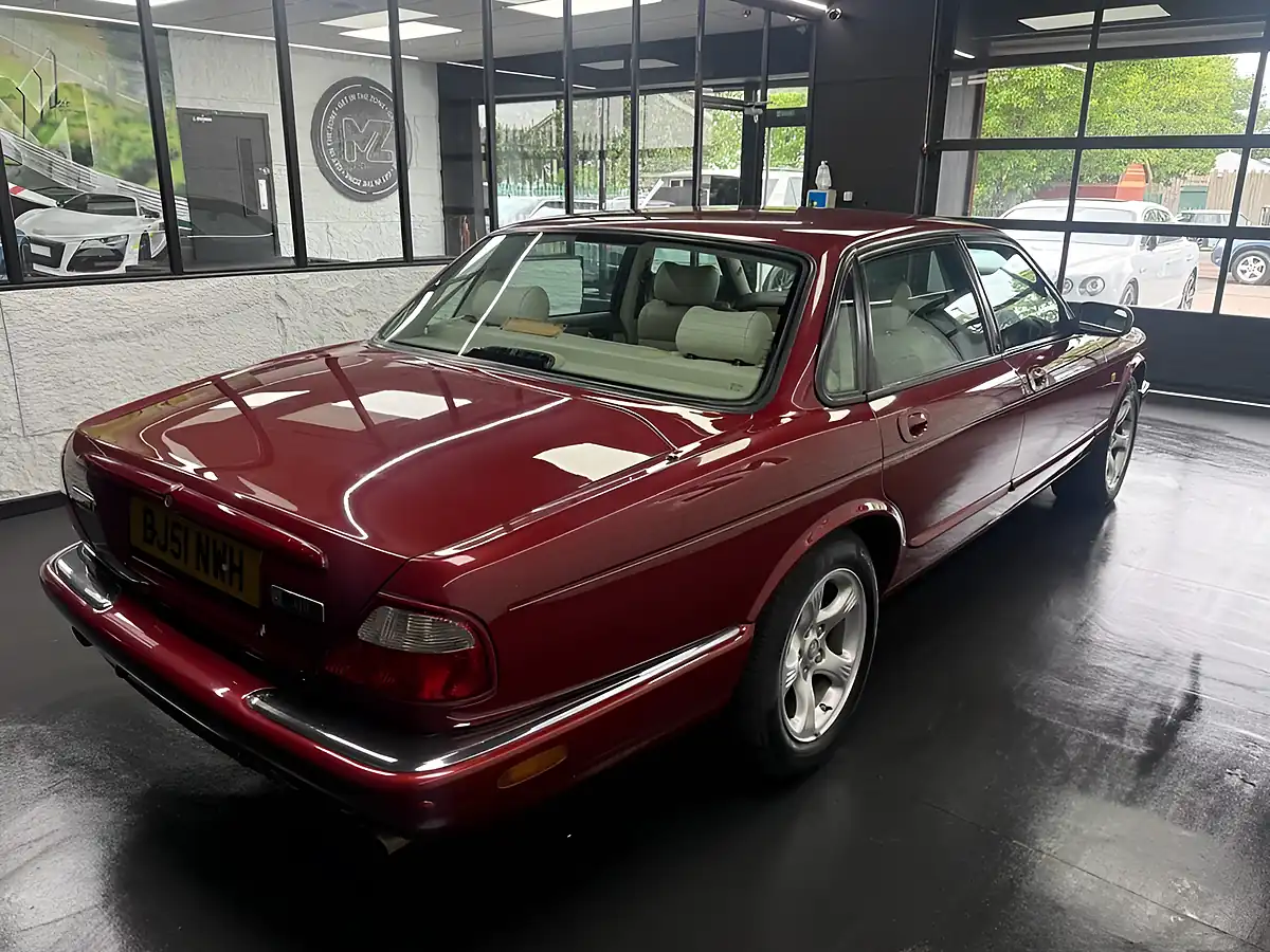Used 2001 Jaguar Xj XJ8 Red - Interior and Exterior details 6