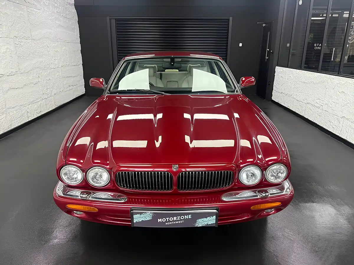 Used 2001 Jaguar Xj XJ8 Red - Interior and Exterior details 8