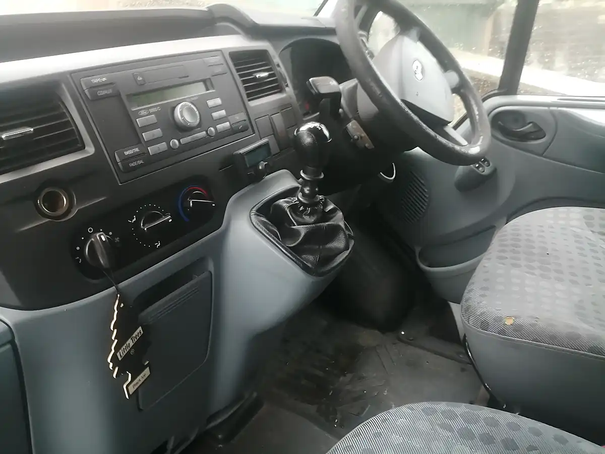 Used 2001 Land Rover Defender 90 Pick Up Black - Interior and Exterior details 10