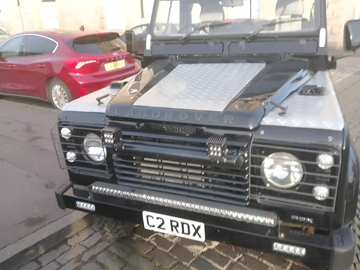 Used 2001 Land Rover Defender 90 Pick Up Black - Interior and Exterior details 15