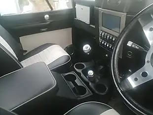 Used 2001 Land Rover Defender 90 Pick Up Black - Interior and Exterior details 17