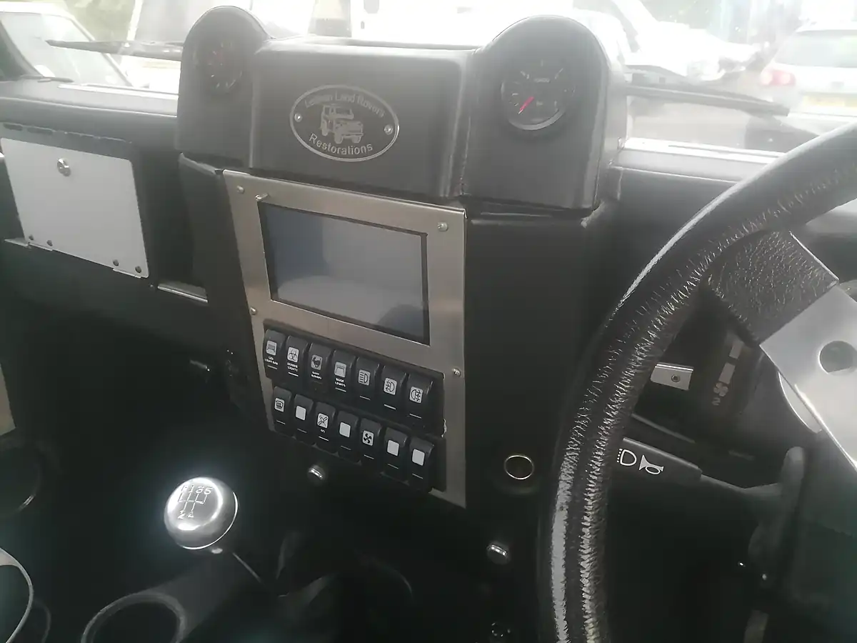 Used 2001 Land Rover Defender 90 Pick Up Black - Interior and Exterior details 6