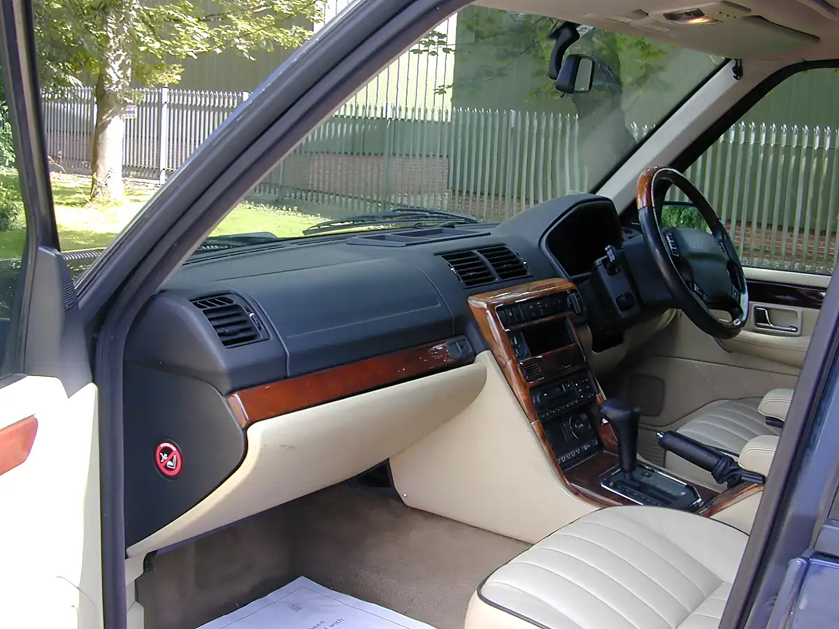 Used 2001 Land Rover Range Rover Se Oxford Blue Metallic - Interior and Exterior details 13