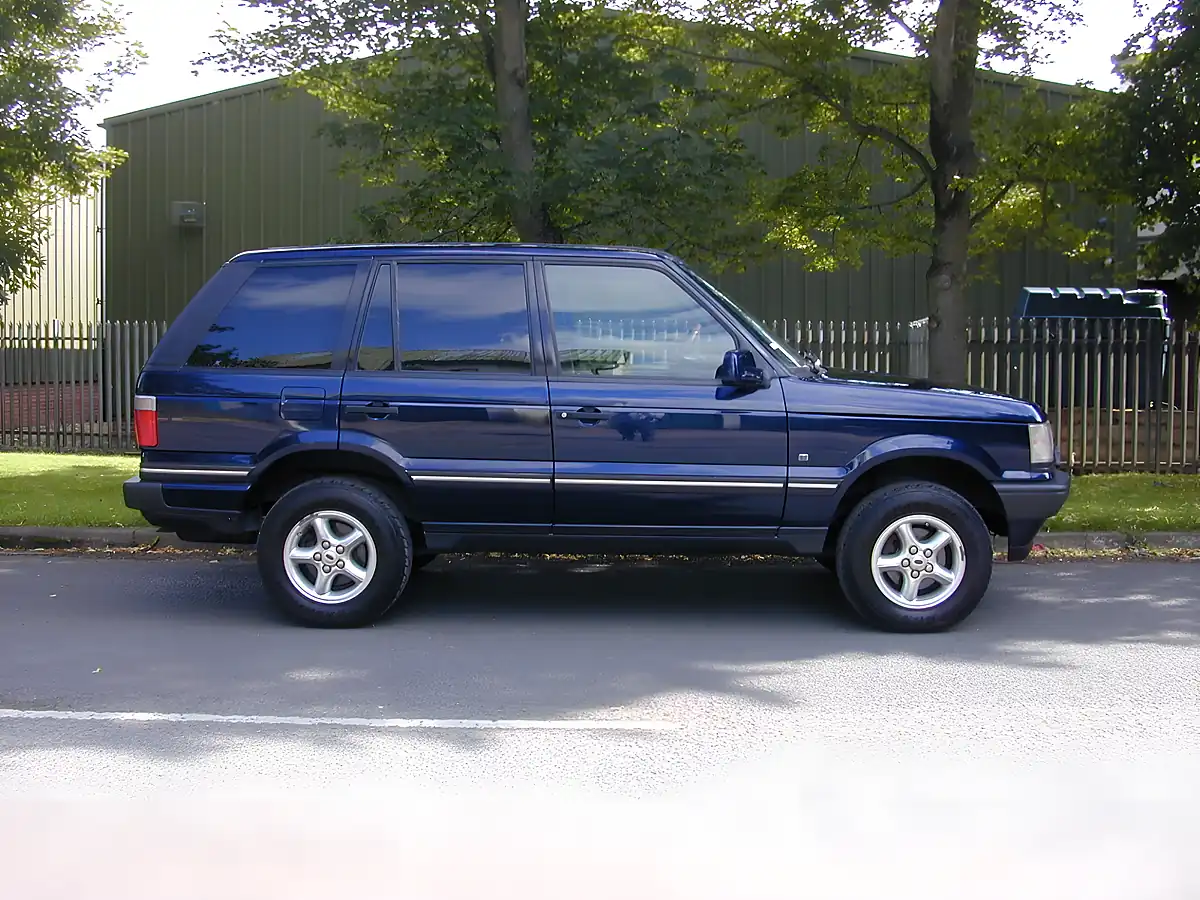Used 2001 Land Rover Range Rover Se Oxford Blue Metallic - Interior and Exterior details 2