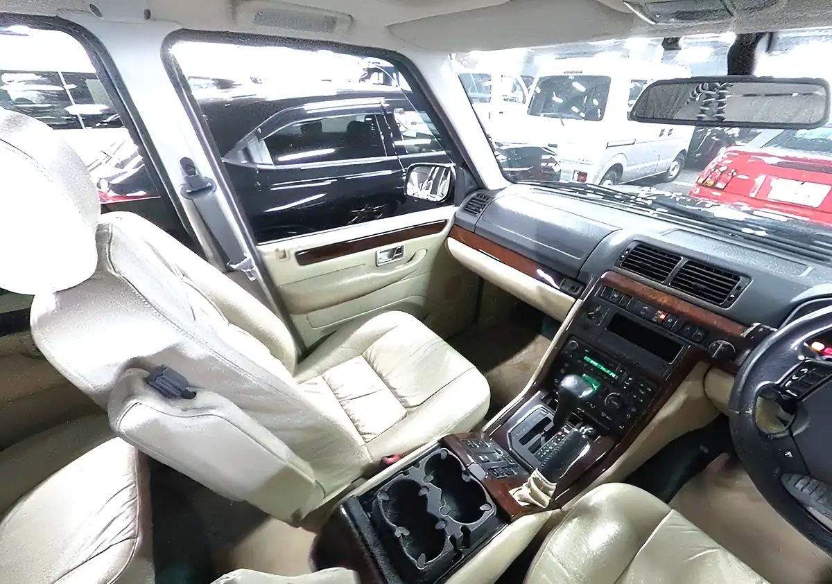 Used 2001 Land Rover Range Rover Vogue Epson Green Metallic - Interior and Exterior details 7