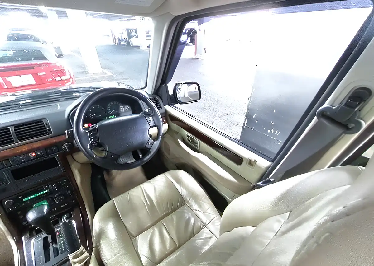 Used 2001 Land Rover Range Rover Vogue Epson Green Metallic - Interior and Exterior details 8