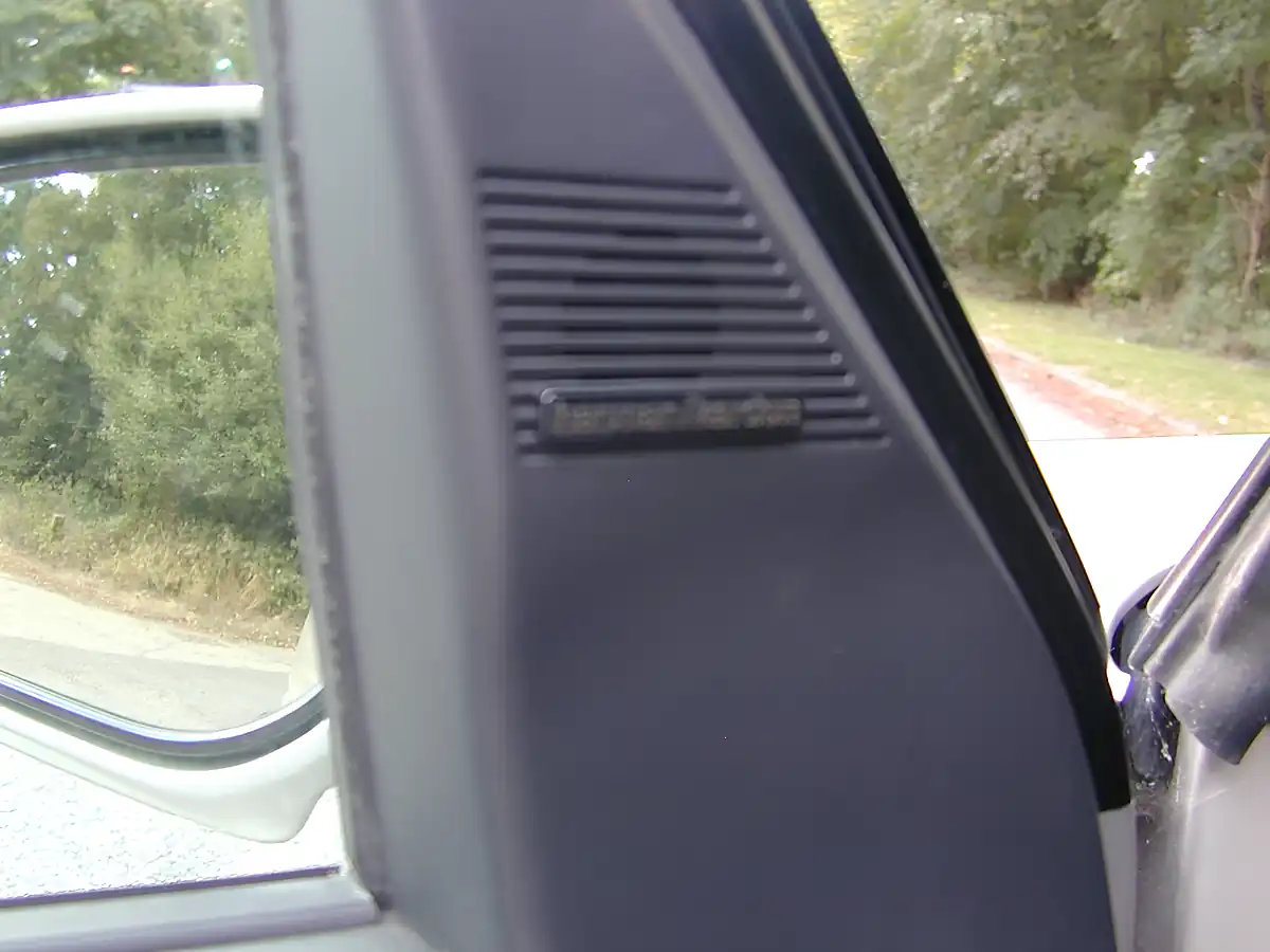 Used 2001 Land Rover Range Rover Vogue Silver - Interior and Exterior details 12