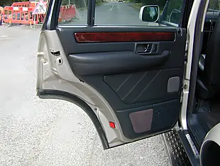 Used 2001 Land Rover Range Rover Vogue Silver - Interior and Exterior details 13