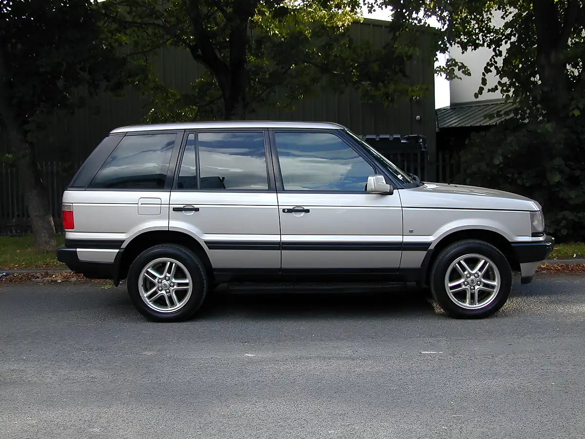 Used 2001 Land Rover Range Rover Vogue Silver - Interior and Exterior details 2