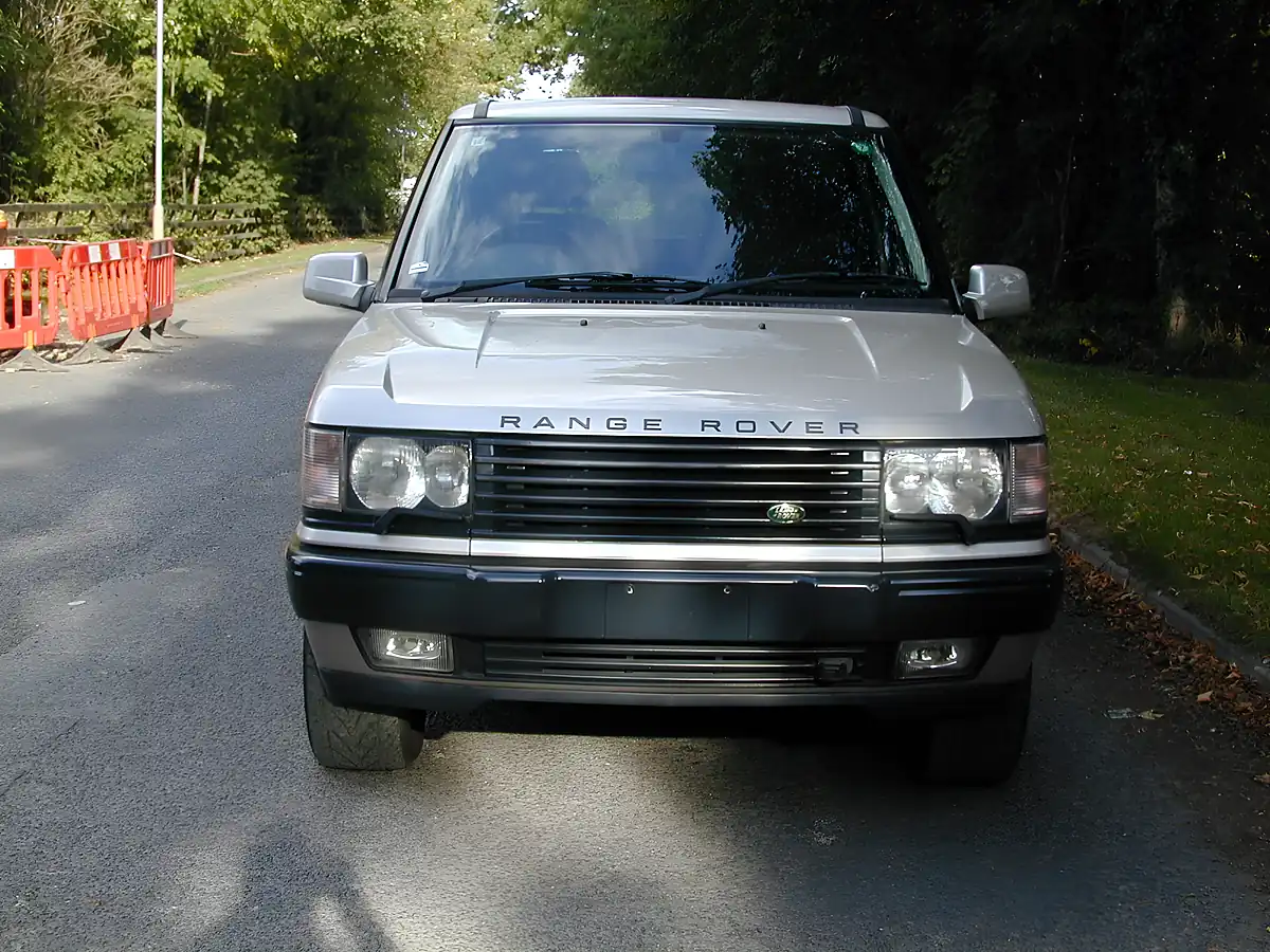 Used 2001 Land Rover Range Rover Vogue Silver - Interior and Exterior details 4