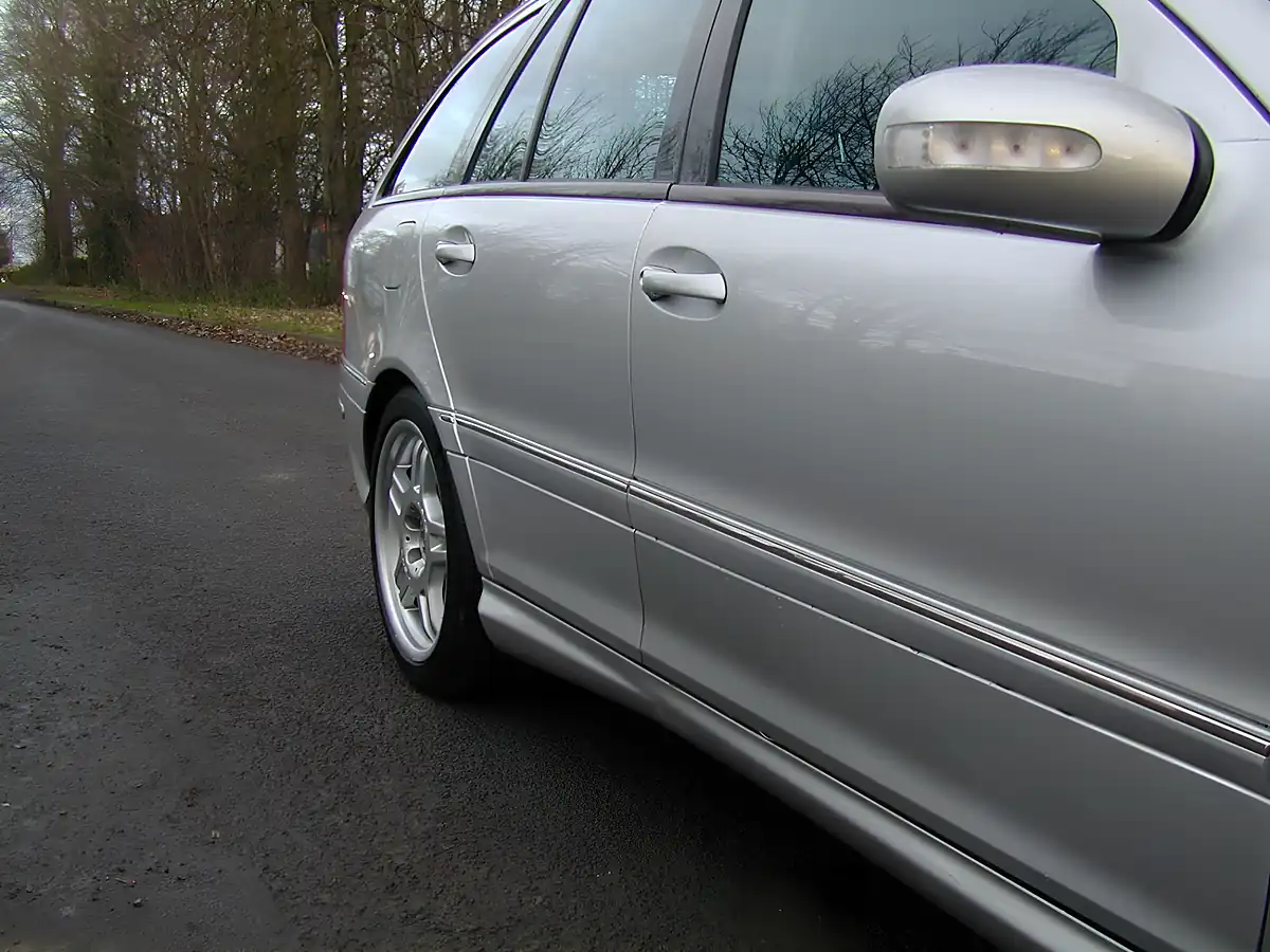 Used 2001 Mercedes-Benz C Class C32 AMG Estate Silver - Interior and Exterior details 10