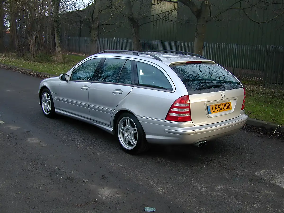 Used 2001 Mercedes-Benz C Class C32 AMG Estate Silver - Interior and Exterior details 6