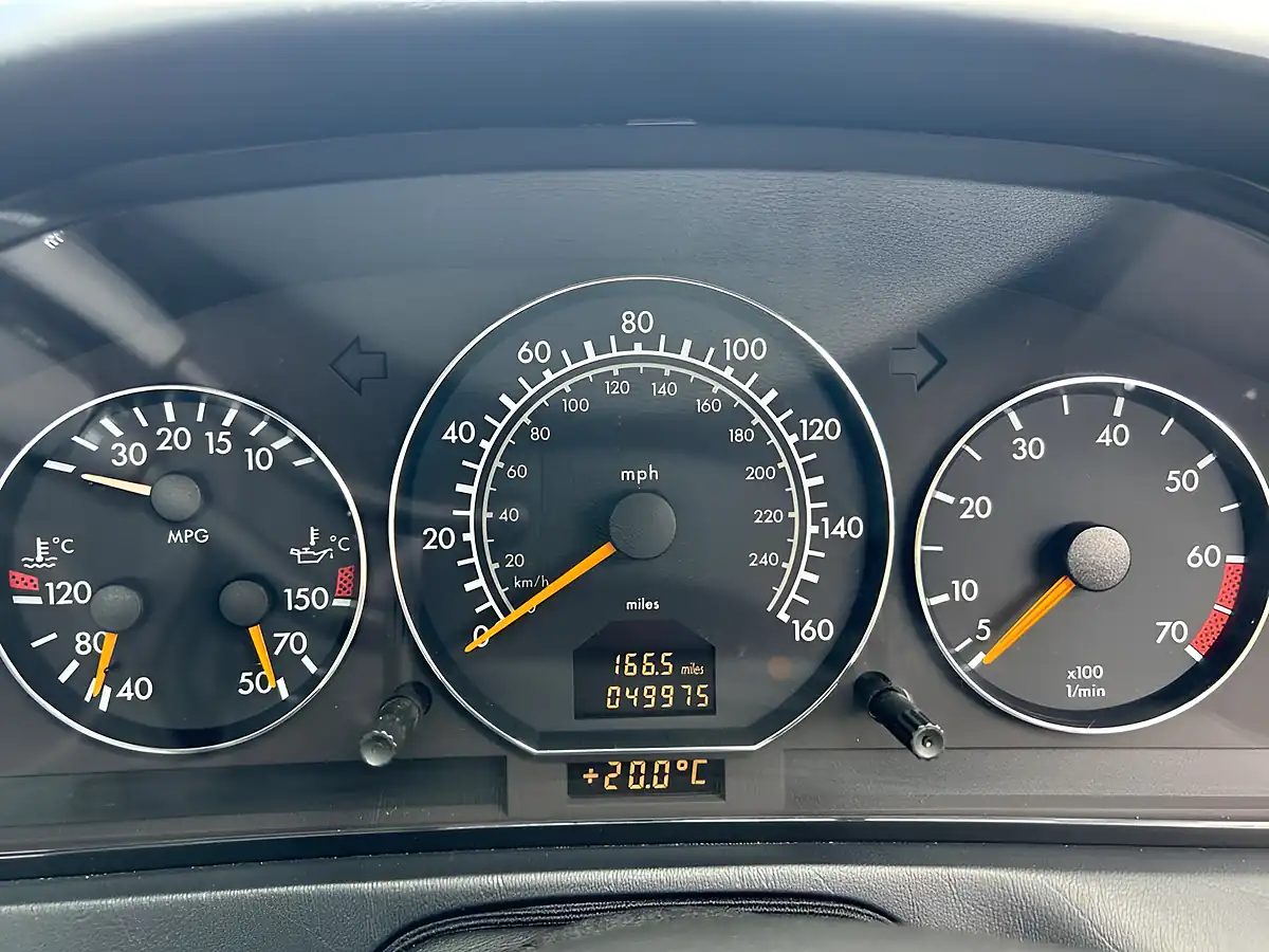 Used 2001 Mercedes-Benz Sl Class Convertible Brilliant Silver Metallic - Interior and Exterior details 20