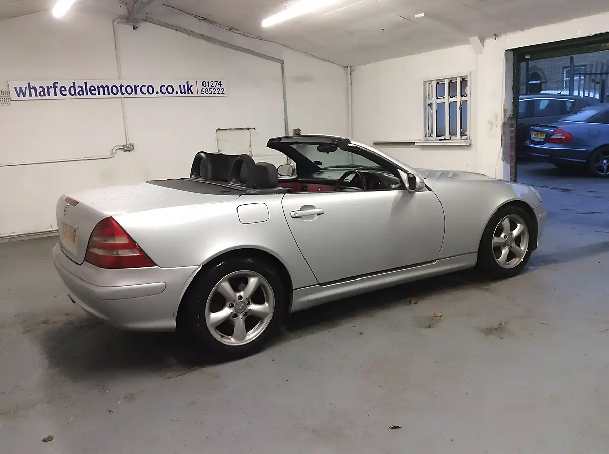 Used 2001 Mercedes-Benz Slk Silver - Interior and Exterior details 12