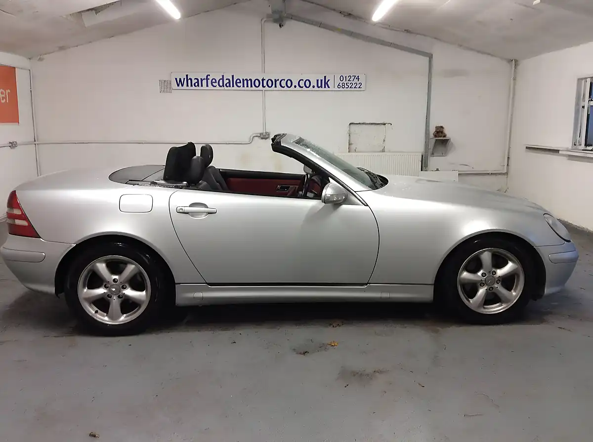 Used 2001 Mercedes-Benz Slk Silver - Interior and Exterior details 7