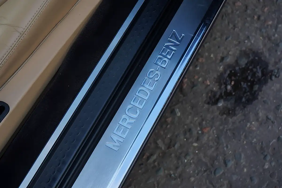 Used 2001 Mercedes Sl Designo Heritage Limited Green - Interior and Exterior details 13