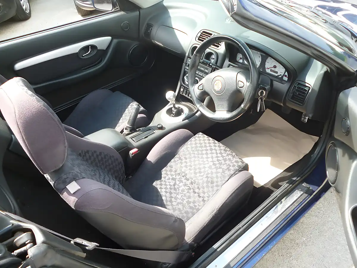 Used 2001 MG Mgf Sports - Interior and Exterior details 18