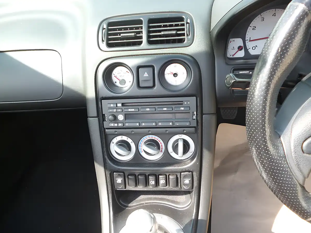 Used 2001 MG Mgf Sports - Interior and Exterior details 20