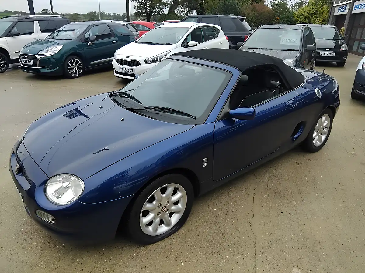 Used 2001 MG Mgf Sports - Interior and Exterior details 4
