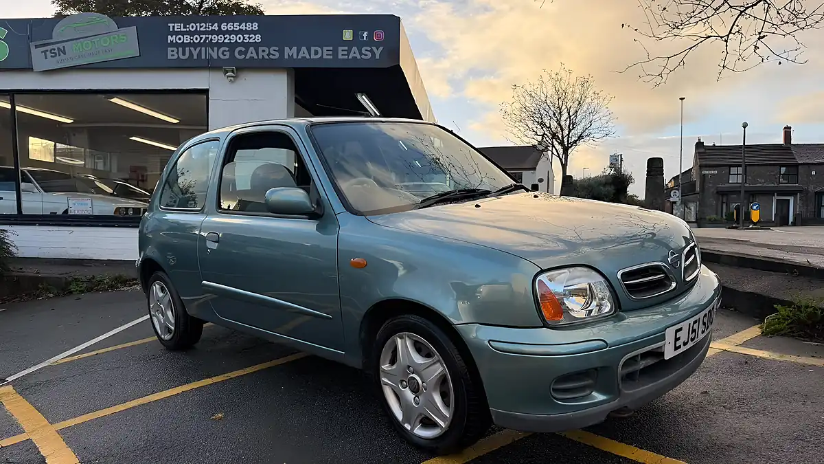Used 2001 Nissan Micra Activ Grey - Interior and Exterior details 8